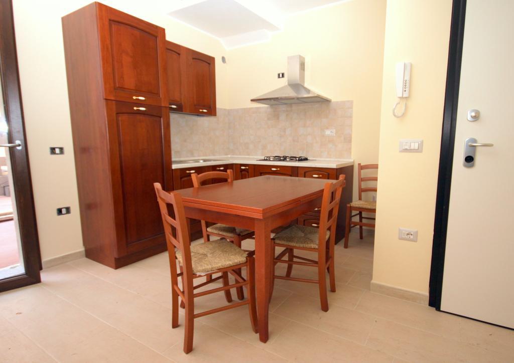 Villa Il Girasole SantʼAntìoco Habitación foto
